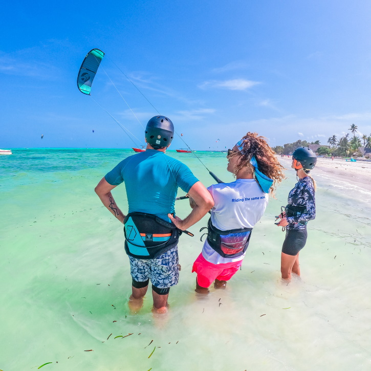 6 hours Group Kite Surfing Lessons